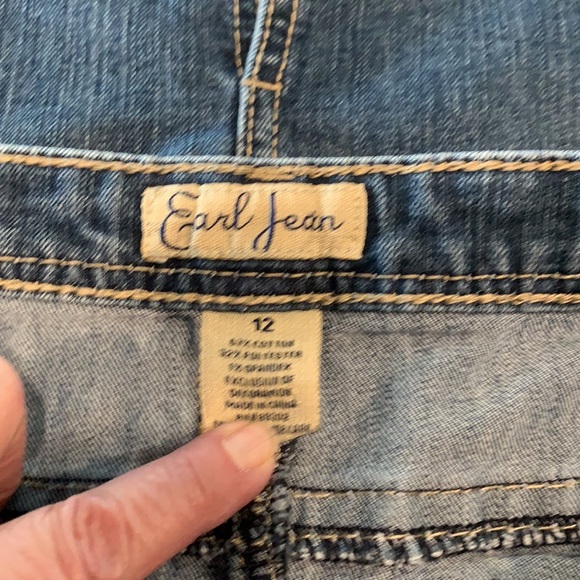 Cute denim skirt with a little bling - Picture 4 of 4